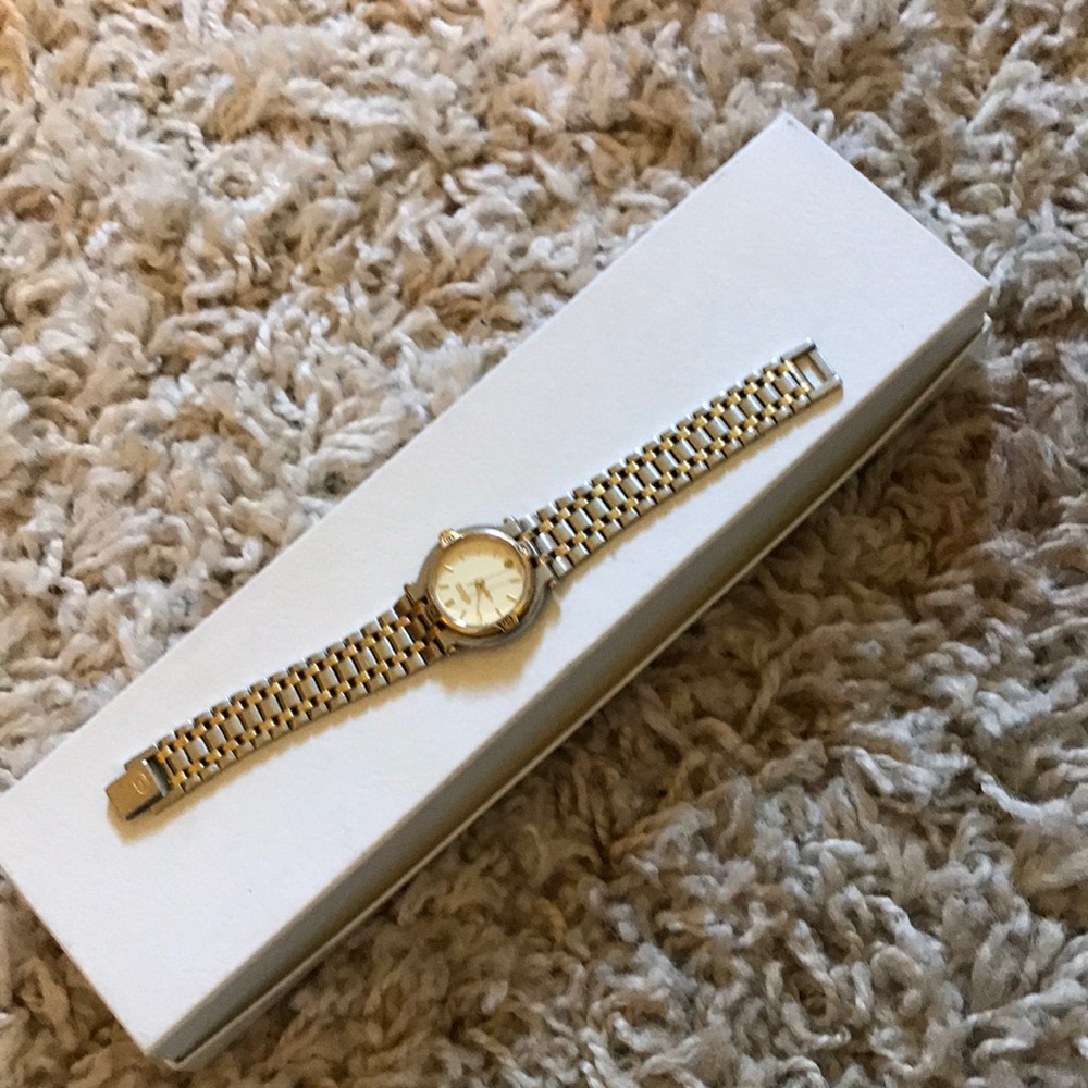 Original Vintage two toned Gucci collectors watch item